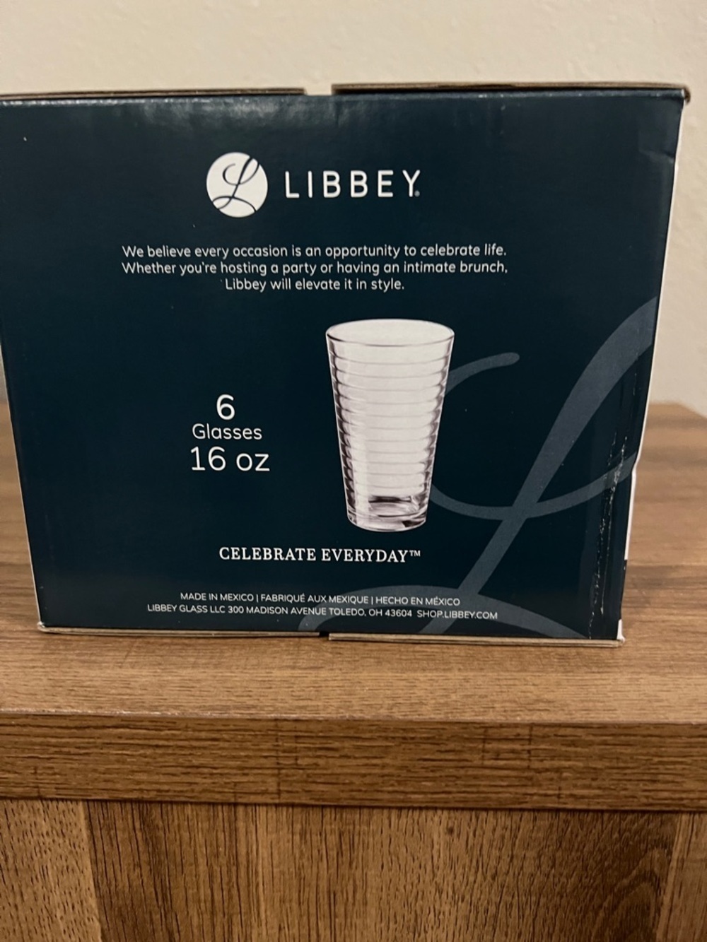 Libbey Clear Hoops Glass Tumbler Set with Pink Drink Accents (6 Pack) - Picture 3 of 3
